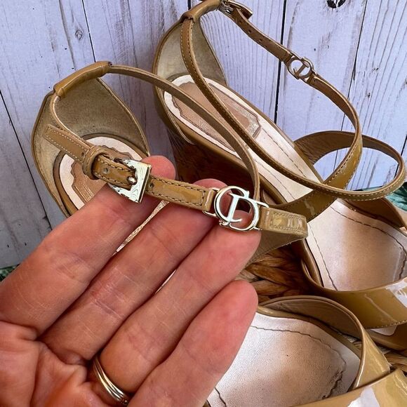 CHRISTIAN DIOR Buff Patent Leather Wedge Sandal - Picture 14 of 16